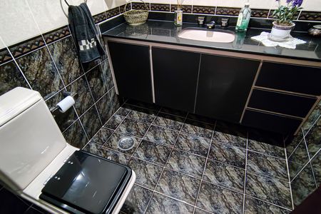 Casa de condomínio à venda com 520m², 6 quartos e 3 vagaslavabo