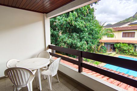 Casa de condomínio à venda com 520m², 6 quartos e 3 vagasvaranda