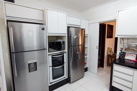 Casa de condomínio à venda com 520m², 6 quartos e 3 vagascopa e cozinha