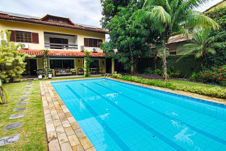 Casa de condomínio à venda com 520m², 6 quartos e 3 vagaspiscina
