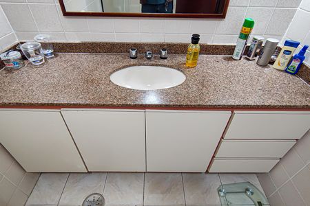 Casa de condomínio à venda com 520m², 6 quartos e 3 vagasquarto 2 suite