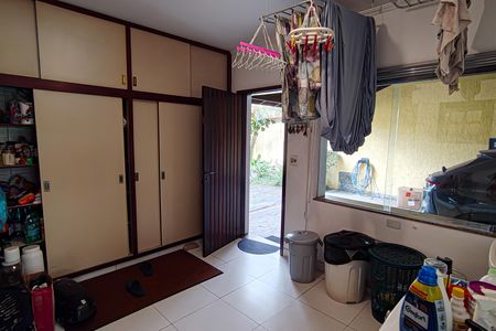 Casa de condomínio à venda com 520m², 6 quartos e 3 vagaslavanderia