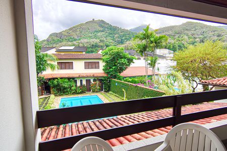 Casa de condomínio à venda com 520m², 6 quartos e 3 vagasvaranda