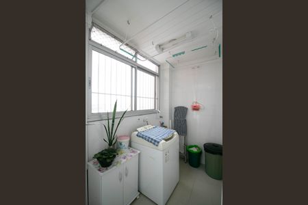 Apartamento à venda com 82m², 2 quartos e 1 vagaÁrea de Serviço