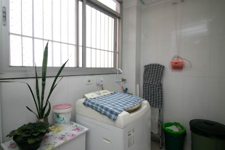 Apartamento à venda com 82m², 2 quartos e 1 vagaÁrea de Serviço