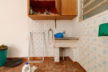 Casa à venda com 100m², 3 quartos e 1 vagaÁrea de Serviço e Quintal