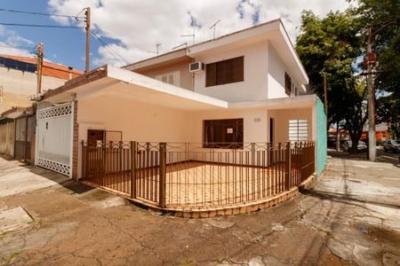 Casa à venda com 100m², 3 quartos e 1 vagaFachada