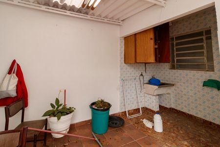 Casa à venda com 100m², 3 quartos e 1 vagaÁrea de Serviço e Quintal