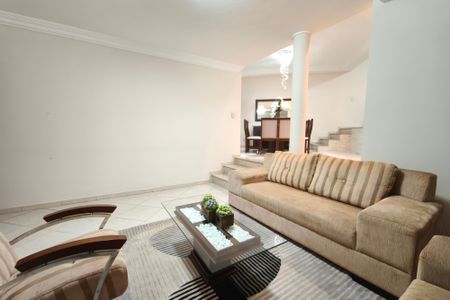 Sala de Estar de casa para alugar com 4 quartos, 287m² em Loteamento Parque São Martinho, Campinas