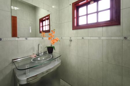 Casa para alugar com 287m², 4 quartos e 4 vagas Casa para alugar com 287m², 4 quartos e 4 vagasLavabo