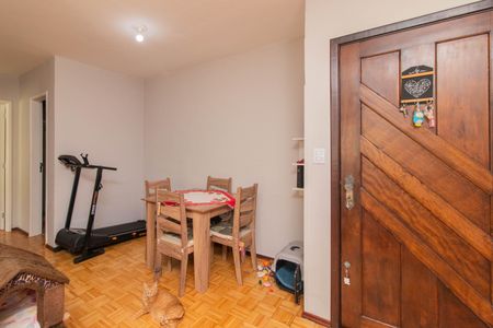 Sala de apartamento à venda com 2 quartos, 57m² em Vila Nova, Porto Alegre
