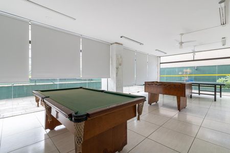 Apartamento para alugar com 98m², 2 quartos e 1 vaga Apartamento para alugar com 98m², 2 quartos e 1 vagaÁrea comum - Sala de Jogos