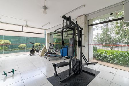 Apartamento para alugar com 98m², 2 quartos e 1 vaga Apartamento para alugar com 98m², 2 quartos e 1 vagaÁrea comum - Academia