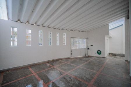 Casa à venda com 166m², 3 quartos e 2 vagas Casa à venda com 166m², 3 quartos e 2 vagasGaragem