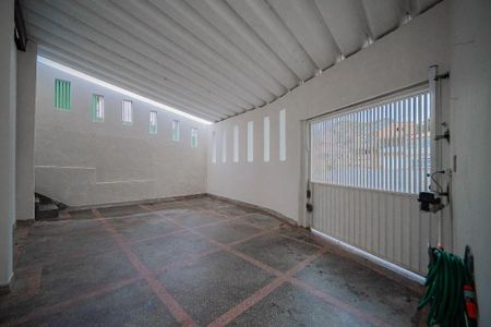 Casa à venda com 166m², 3 quartos e 2 vagas Casa à venda com 166m², 3 quartos e 2 vagasGaragem