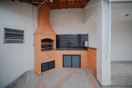 Casa à venda com 166m², 3 quartos e 2 vagas Casa à venda com 166m², 3 quartos e 2 vagasChurrasqueira