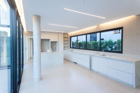 Casa de condomínio à venda com 410m², 4 quartos e 6 vagasCozinha