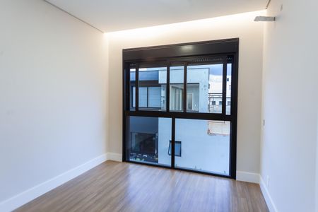 Casa de condomínio à venda com 410m², 4 quartos e 6 vagassuite 3