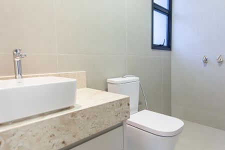 Casa de condomínio à venda com 410m², 4 quartos e 6 vagasbanheiro suite 1