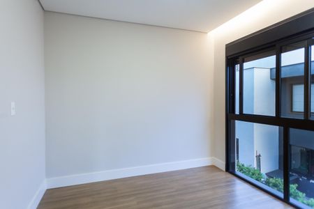 Casa de condomínio à venda com 410m², 4 quartos e 6 vagassuite 3