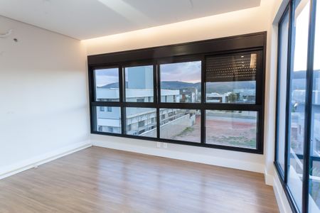 Casa de condomínio à venda com 410m², 4 quartos e 6 vagassuite master