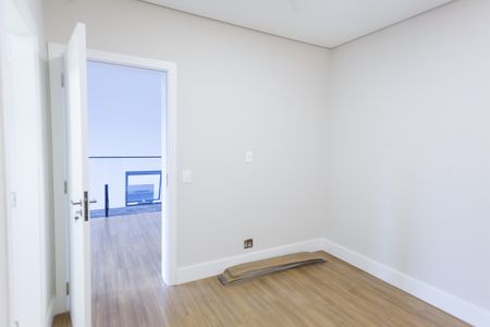 Casa de condomínio à venda com 410m², 4 quartos e 6 vagassuite 2