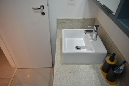 Apartamento à venda com 93m², 3 quartos e 2 vagasBanheiro Social