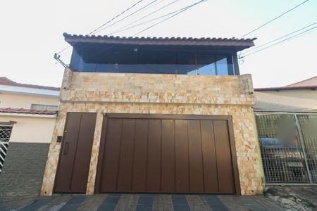 Casa à venda com 180m², 2 quartos e 2 vagasFachada 