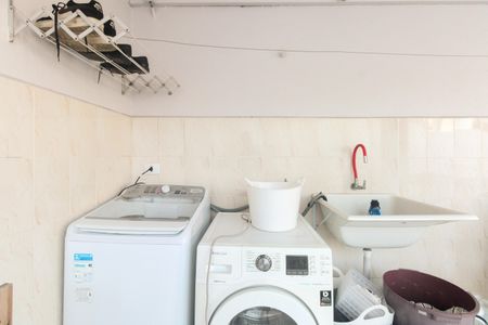 Casa à venda com 180m², 2 quartos e 2 vagasÁrea de Serviço 