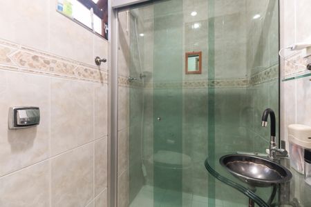 Casa à venda com 180m², 2 quartos e 2 vagasBanheiro - Suíte 1