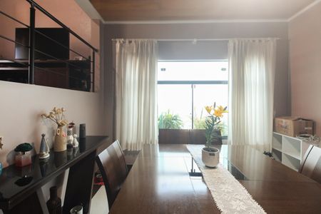 Casa à venda com 180m², 2 quartos e 2 vagasSala de Jantar 