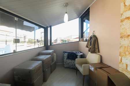 Casa à venda com 180m², 2 quartos e 2 vagasVaranda - Sala 