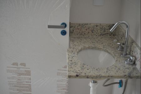 Apartamento à venda com 55m², 2 quartos e 2 vagasBanheiro Social