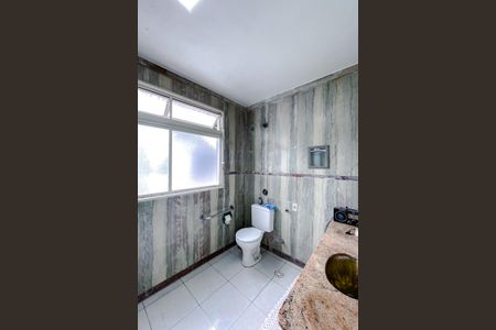 Casa à venda com 390m², 3 quartos e 4 vagas Casa à venda com 390m², 3 quartos e 4 vagasBanheiro da Suíte