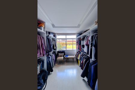 Casa à venda com 390m², 3 quartos e 4 vagas Casa à venda com 390m², 3 quartos e 4 vagasQuarto 1 - Suíte