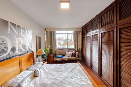 Casa à venda com 390m², 3 quartos e 4 vagas Casa à venda com 390m², 3 quartos e 4 vagasQuarto 2