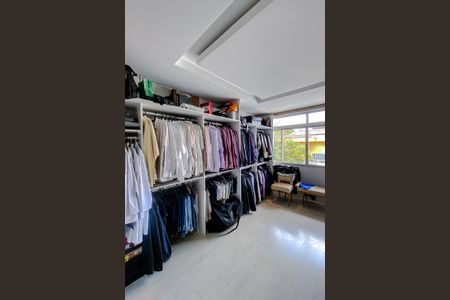 Casa à venda com 390m², 3 quartos e 4 vagas Casa à venda com 390m², 3 quartos e 4 vagasQuarto 1 - Suíte