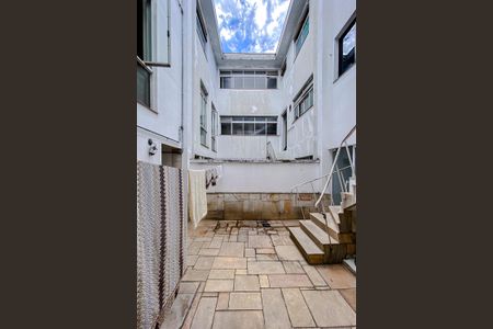 Casa à venda com 390m², 3 quartos e 4 vagas Casa à venda com 390m², 3 quartos e 4 vagasÁrea externa