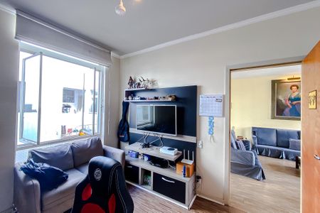 Casa à venda com 390m², 3 quartos e 4 vagas Casa à venda com 390m², 3 quartos e 4 vagasSala de TV