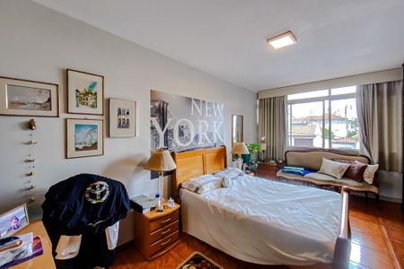 Casa à venda com 390m², 3 quartos e 4 vagas Casa à venda com 390m², 3 quartos e 4 vagasQuarto 2