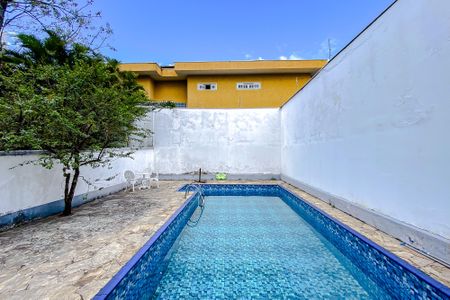 Casa à venda com 390m², 3 quartos e 4 vagas Casa à venda com 390m², 3 quartos e 4 vagasPiscina