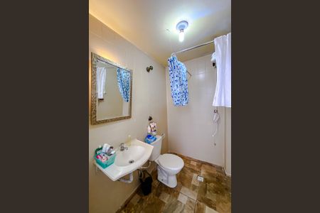 Casa à venda com 390m², 3 quartos e 4 vagas Casa à venda com 390m², 3 quartos e 4 vagasBanheiro de serviço