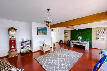 Casa à venda com 390m², 3 quartos e 4 vagas Casa à venda com 390m², 3 quartos e 4 vagasSalão