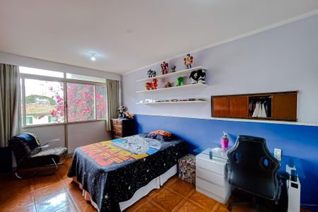 Casa à venda com 390m², 3 quartos e 4 vagas Casa à venda com 390m², 3 quartos e 4 vagasQuarto 3