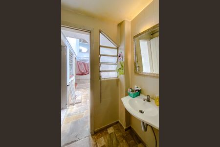 Casa à venda com 390m², 3 quartos e 4 vagas Casa à venda com 390m², 3 quartos e 4 vagasBanheiro de serviço