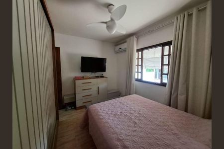 Casa à venda com 2 quartos, 76m² em Itaipu, Niterói