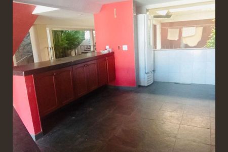 Casa à venda com 4 quartos, 268m² em São Francisco, Niterói