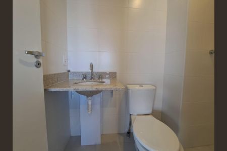 Banheiro de apartamento para alugar com 1 quarto, 38m² em Centro, Osasco