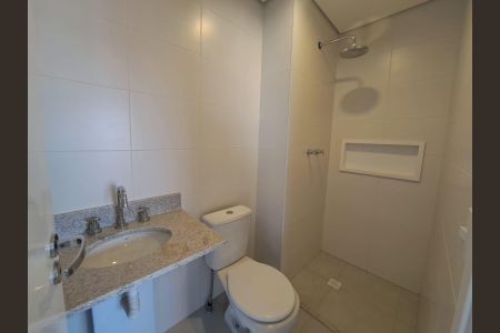 Banheiro de apartamento para alugar com 1 quarto, 38m² em Centro, Osasco