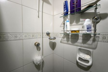 Apartamento à venda com 57m², 2 quartos e 1 vaga Apartamento à venda com 57m², 2 quartos e 1 vagaBanheiro